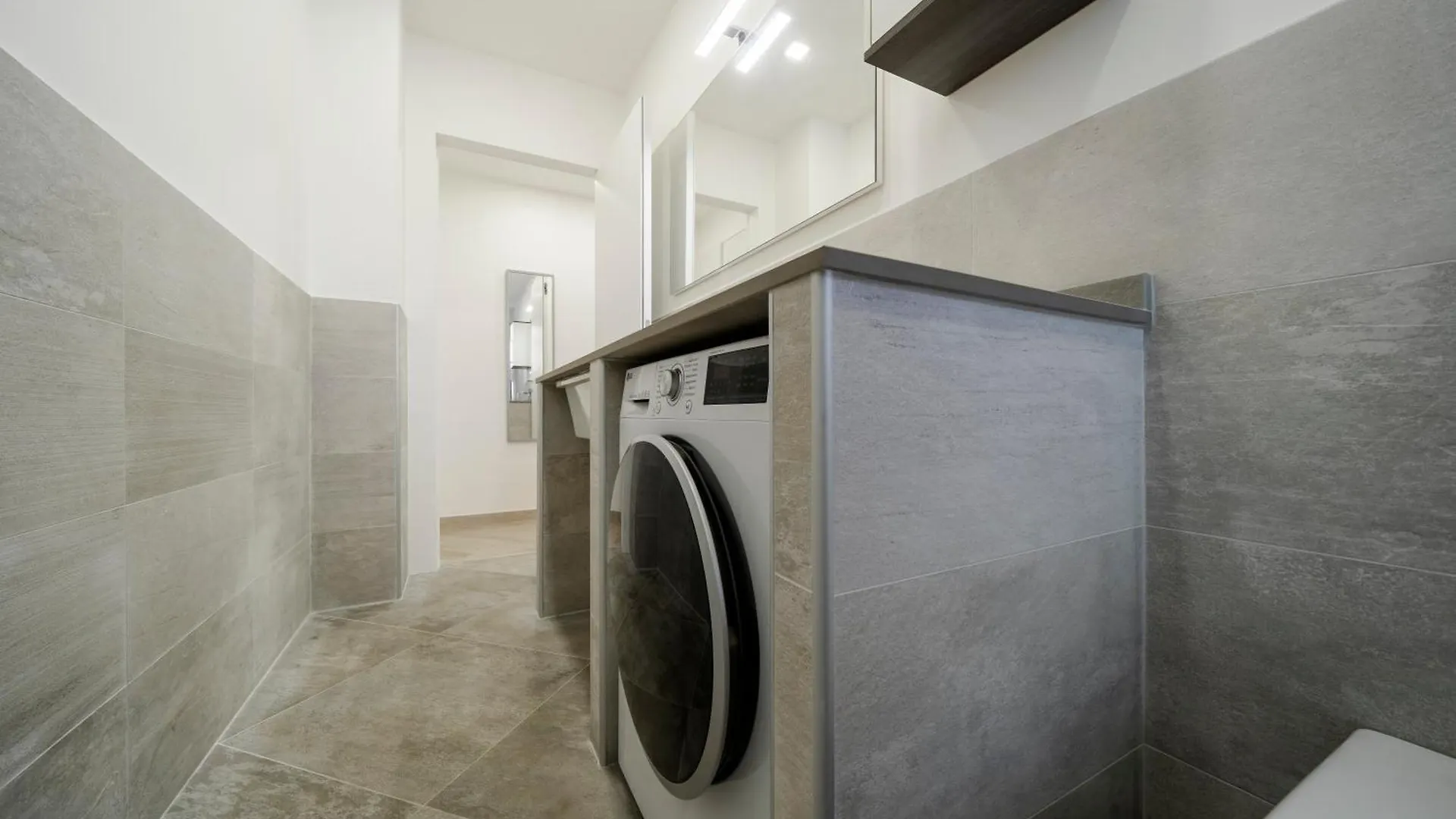 Apartment Super Suite Autentica Milan Italy